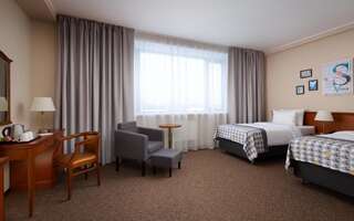 Гостиница Holiday Inn Perm Пермь Стандартный двухместный номер с 2 отдельными кроватями-2